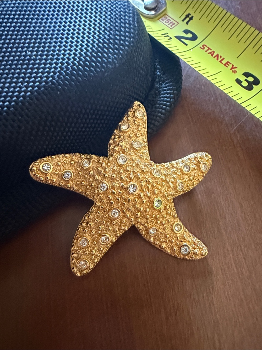 Stanley Gold Starfish Rhinestone Hair Accessory